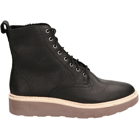 clarks trace pine black