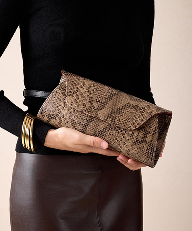 Unisa ZESPE_BOA TOPO Taschen in braun
