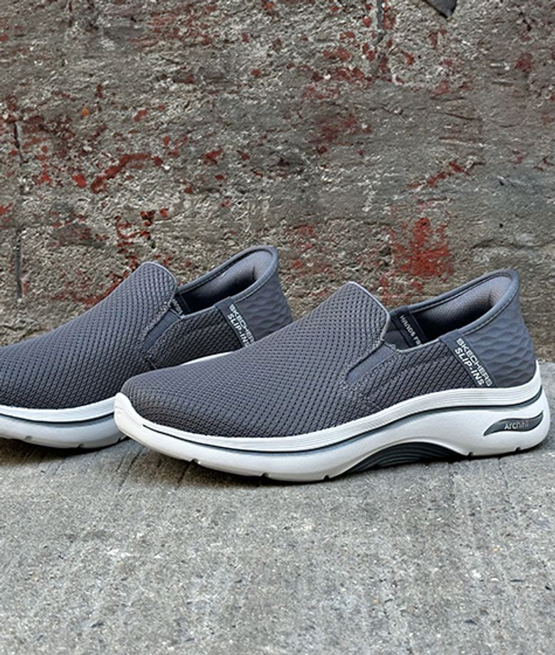 Skechers 216600 CHAR GO WALK ARCH FIT 2.0 Slipper in grau
