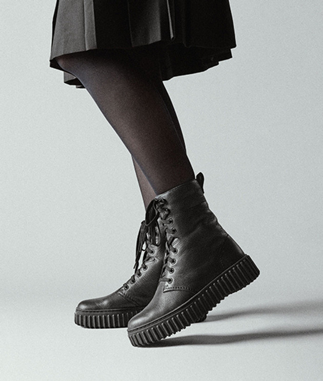 Clarks Torhill Style 26182918 4 Boots in schwarz