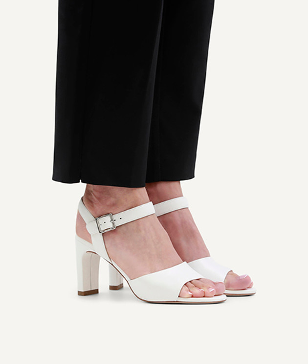 Peter Kaiser 78342 102 Sandaletten in weiß