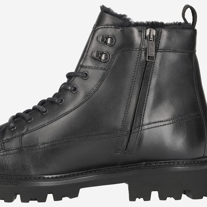 Boss Julyo_Halb - Schwarz - Sonderbild