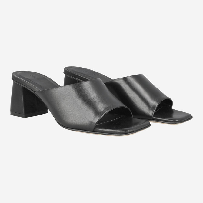 Lloyd TASHA III - Schwarz - Frontansicht